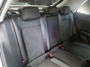 Volkswagen T-Roc - 11