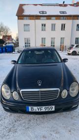 Mercedes-Benz E 220 CDI CLASSIC  - Mercedes-Benz E 220 aus 2004: Cdi