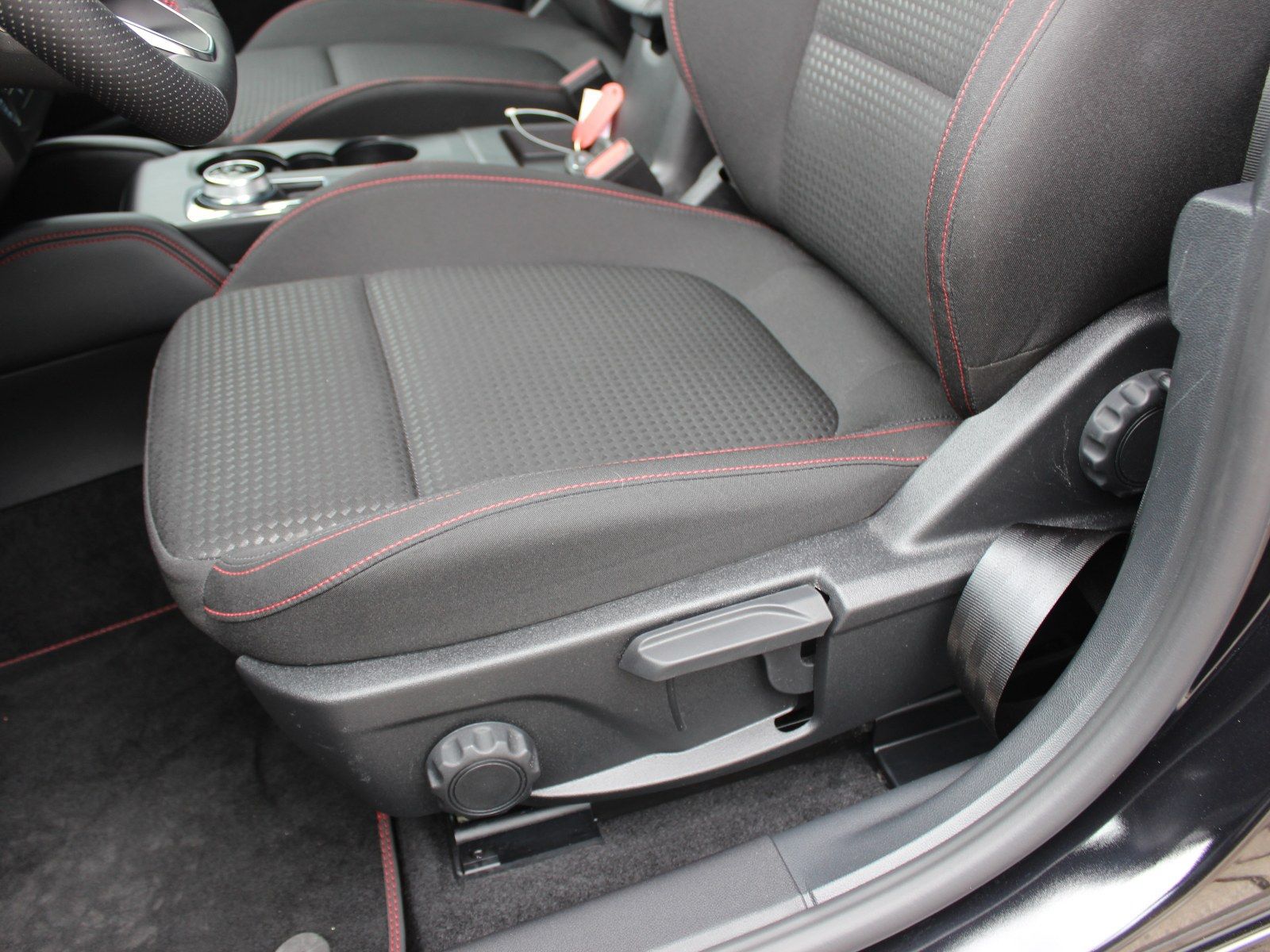 Fahrzeugabbildung Ford Focus ST-Line X 1,5 EcoBlue