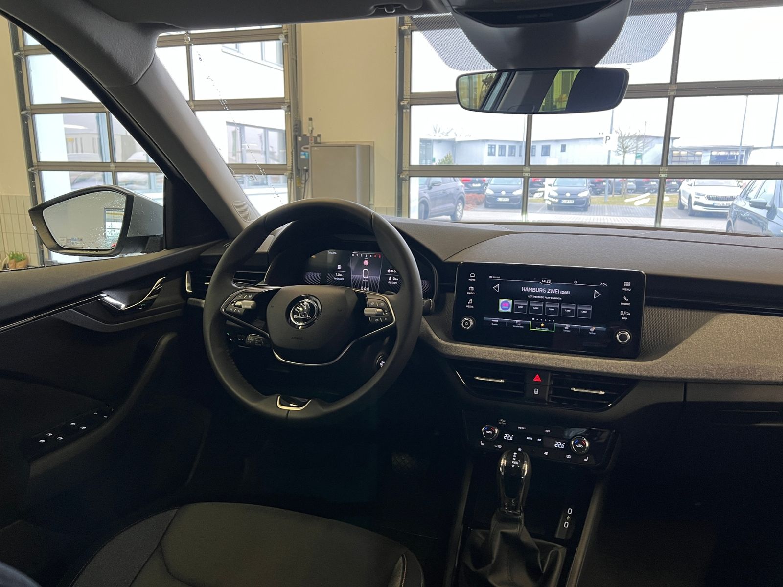 Fahrzeugabbildung SKODA Kamiq Selection 1.0 TSI DSG *AHK, LED, SmartLink