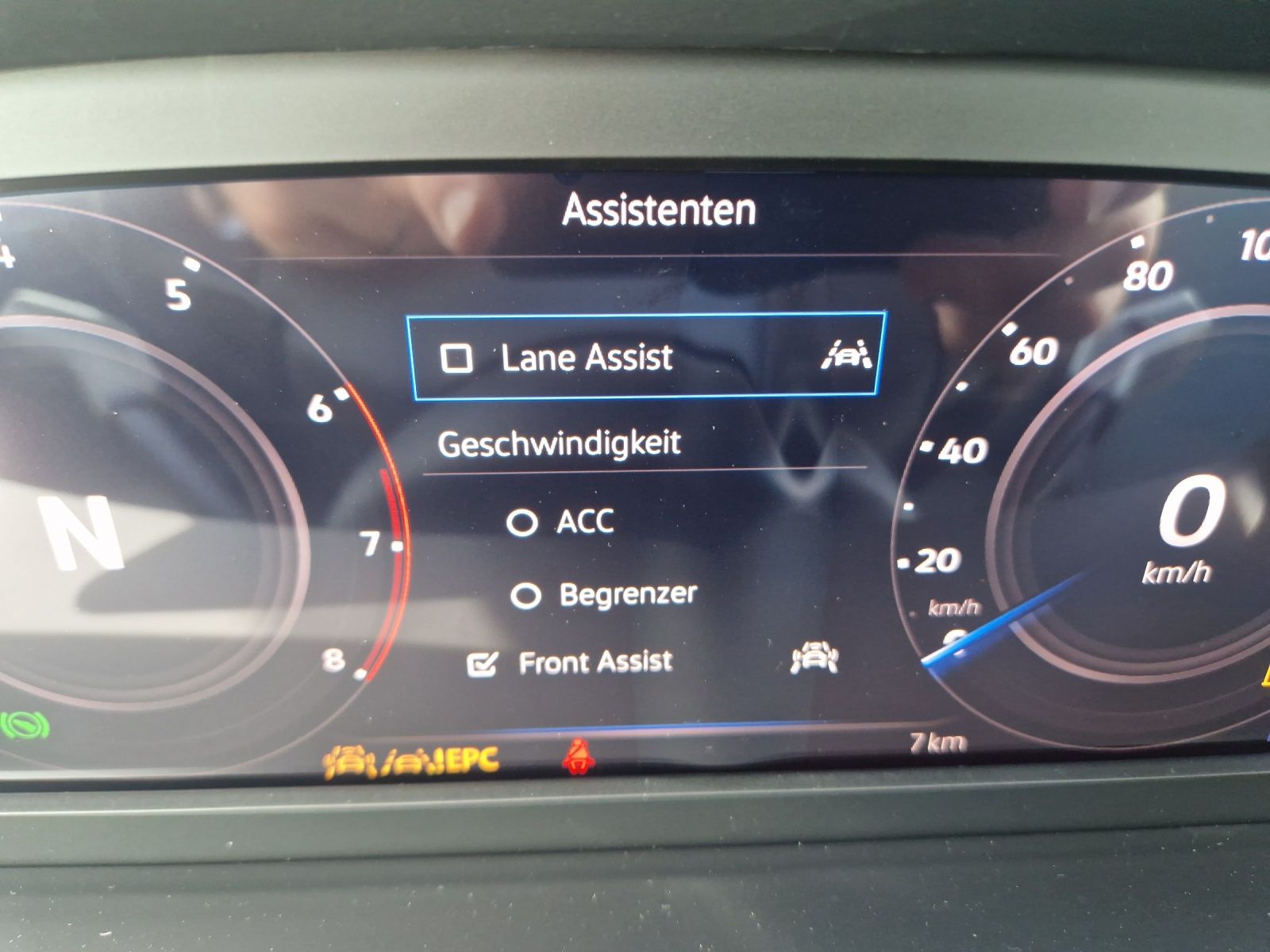 Fahrzeugabbildung Volkswagen Tiguan Elegance TSI DSG IQ.Light 19" ACC AHK SHZ
