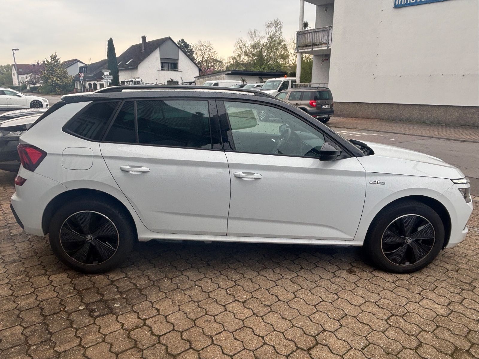 Fahrzeugabbildung SKODA Kamiq 1.0 TSI KAM PANO Monte Carlo