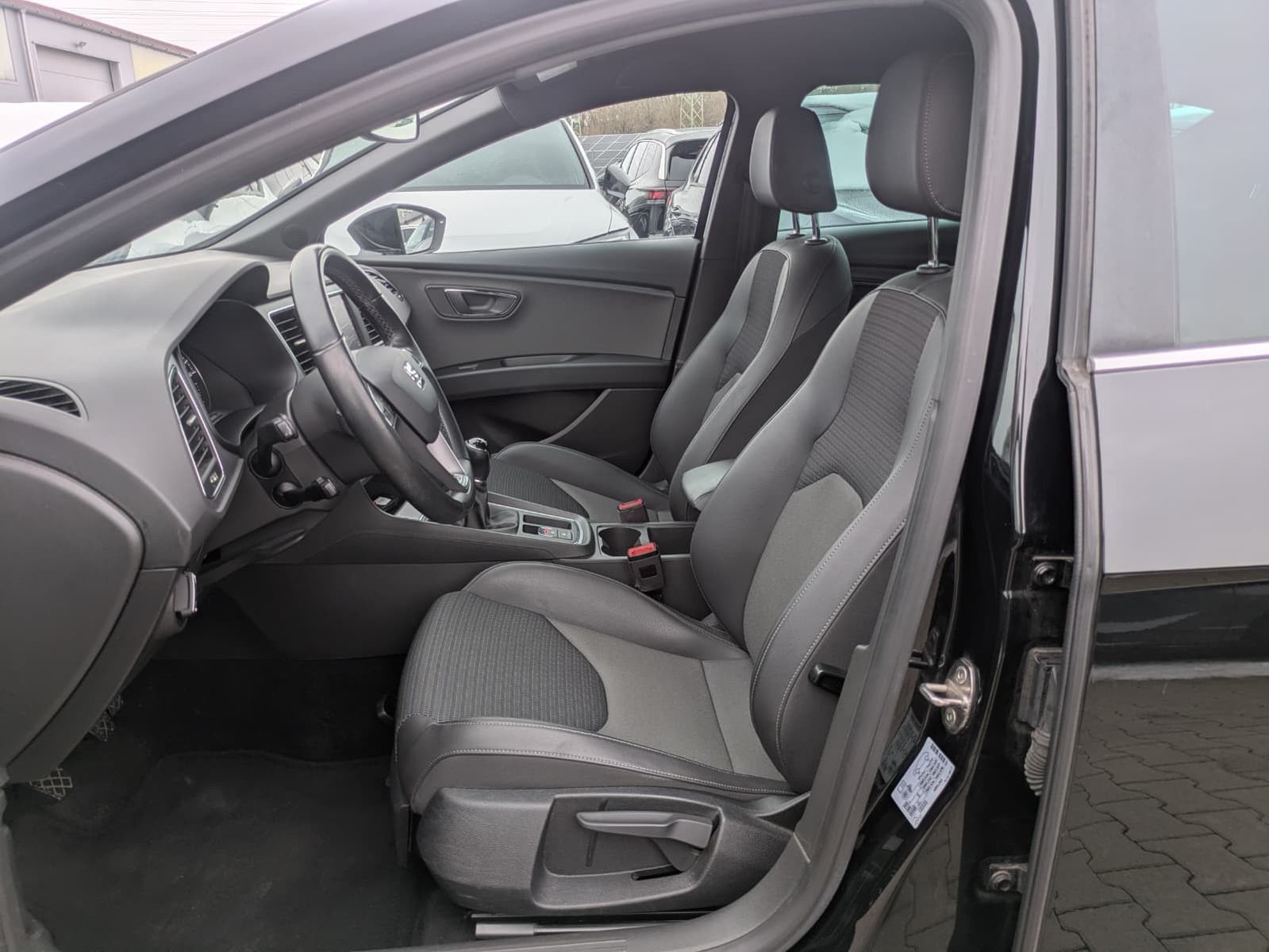 Fahrzeugabbildung SEAT Leon 1.4 TSI Xcellence LED*TEMP*PDC*APP*SOUND