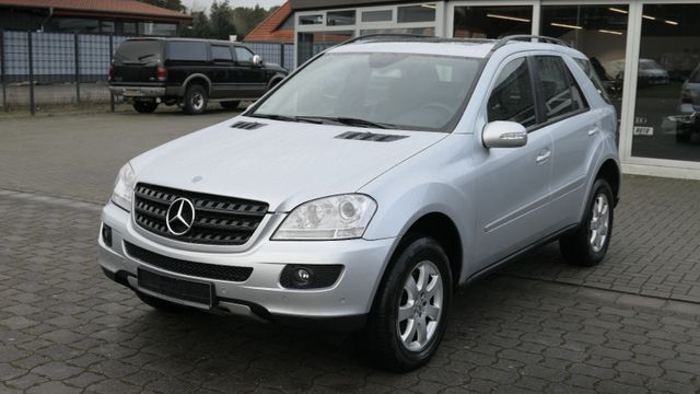 Mercedes-Benz ML 350 Navi/Tempomat/Schiebedach/Leder/PDC