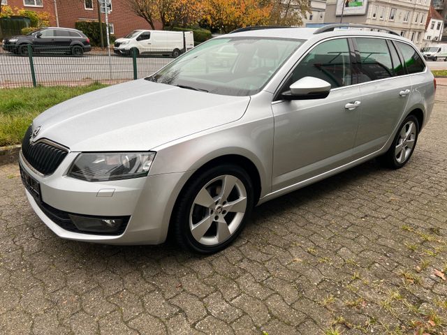 Skoda Octavia Combi Elegance DSG KLIMA/SH/TEMP/AHK/SH