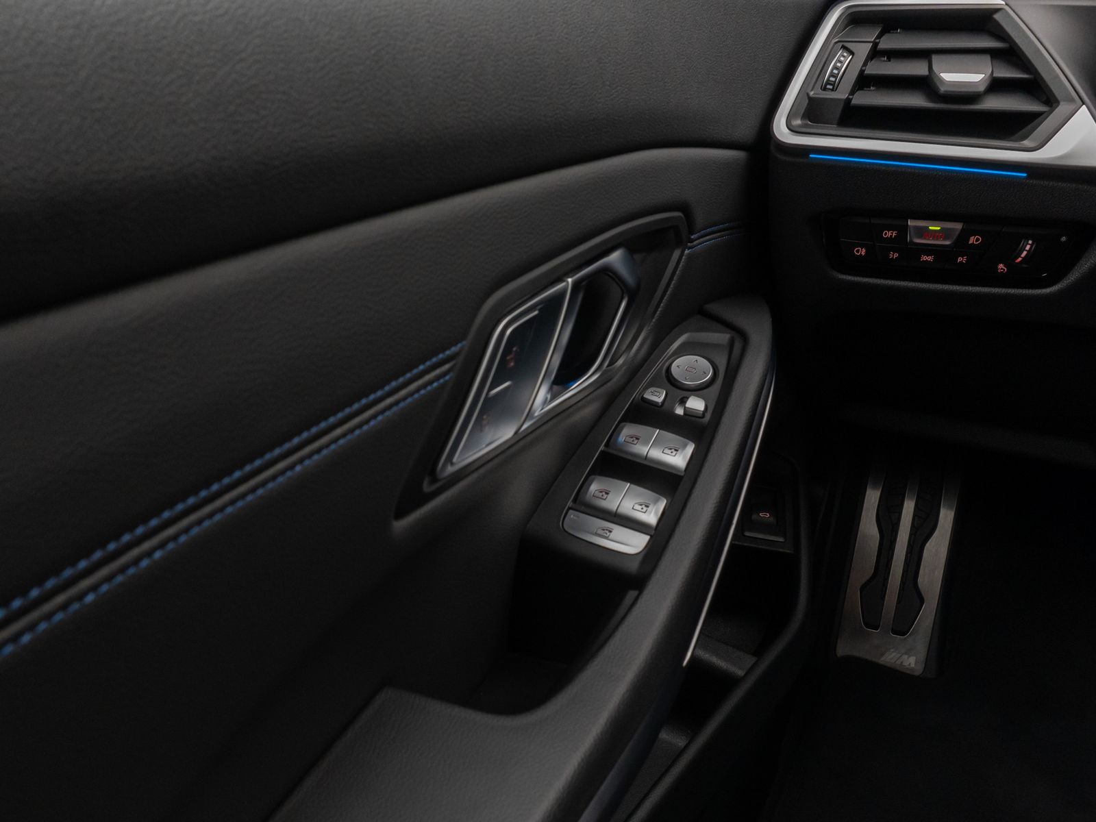 Fahrzeugabbildung BMW 330e M Sport Kamera DAB H/K Stop&Go LED 19Zoll