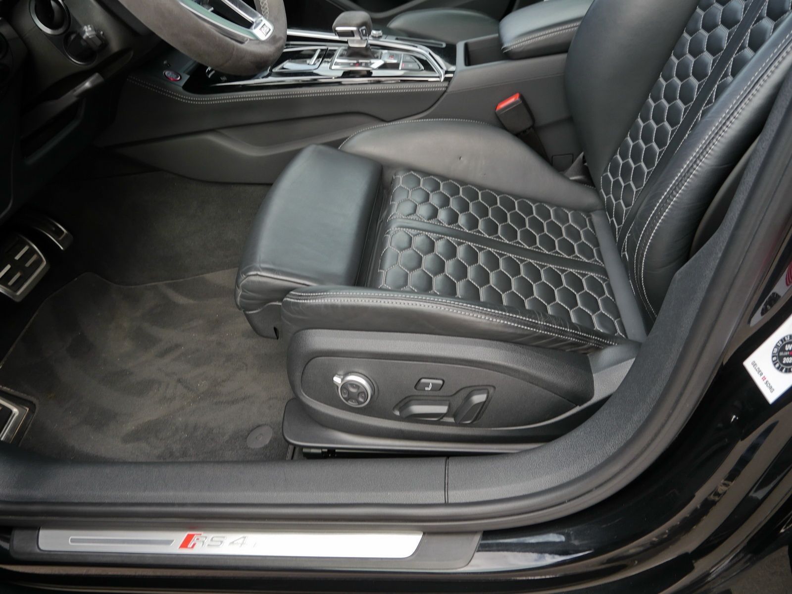 Audi RS4 - Bild 23