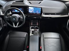 Fahrzeugabbildung BMW X1 23 d xDrive xLine - AHK/Pano/HeadUp/HiFi