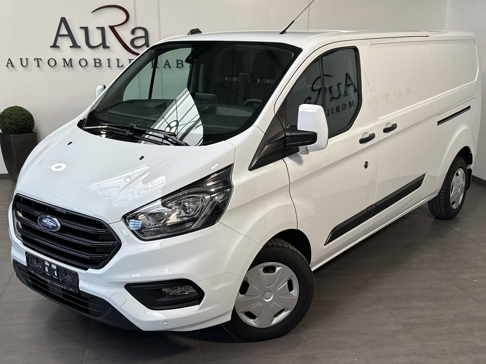 Fahrzeugabbildung Ford Transit Custom 340 L2H1 Aut. NAV+CARPLAY+SHZ+ACC