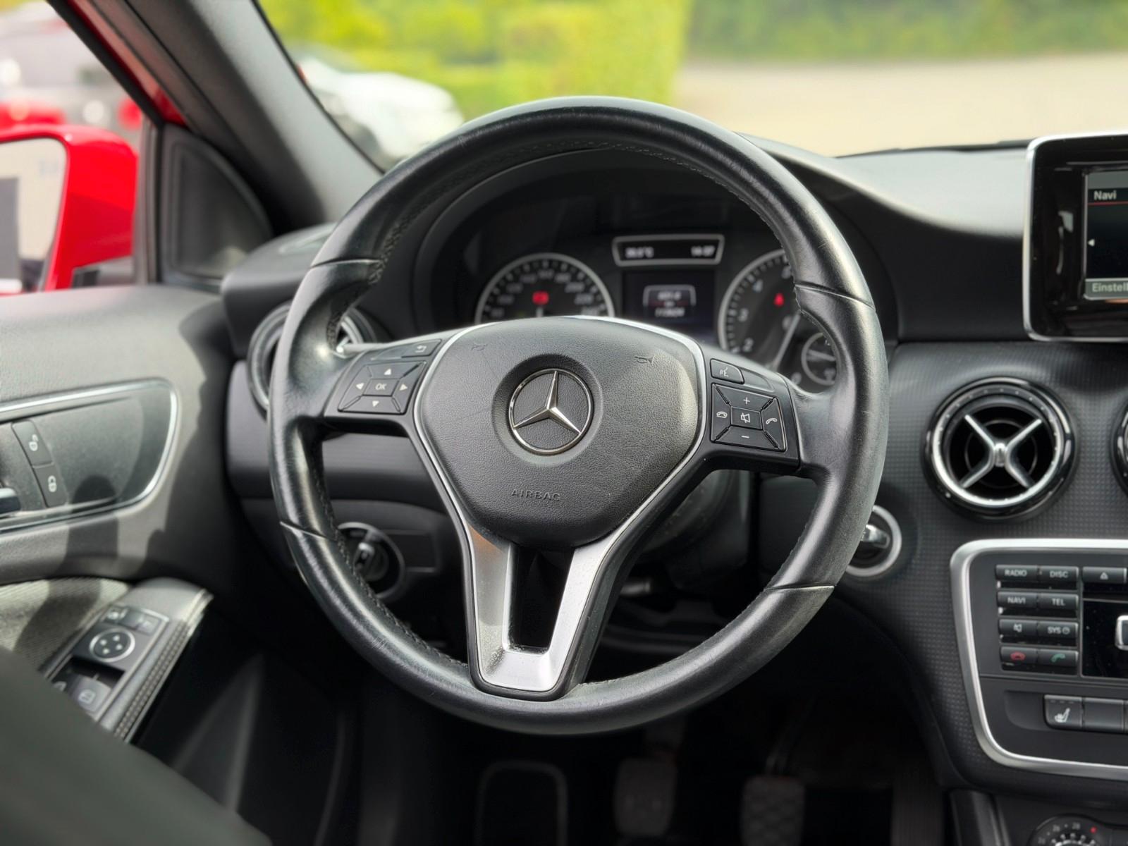 Mercedes-Benz A 180 BlueEfficiency Garantie *Navi*PDC*Bi Xenon