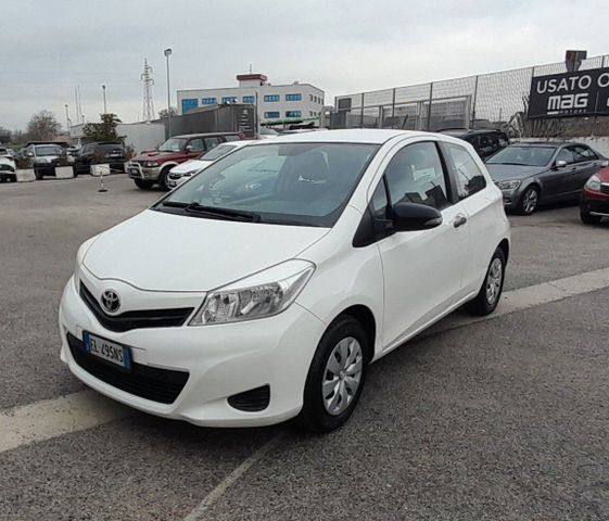 Toyota Yaris 1.0 3 porte Active