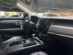 VOLVO V90 Pro T4 Mom.Pro Leder Navi LED ACC Kam.
