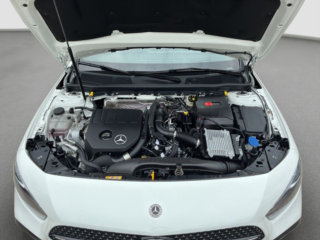 Fahrzeugabbildung Mercedes-Benz A 200 AMG PREMIUM+*NIGHT*PSD*HUD*M-BEAM*MEMORY*