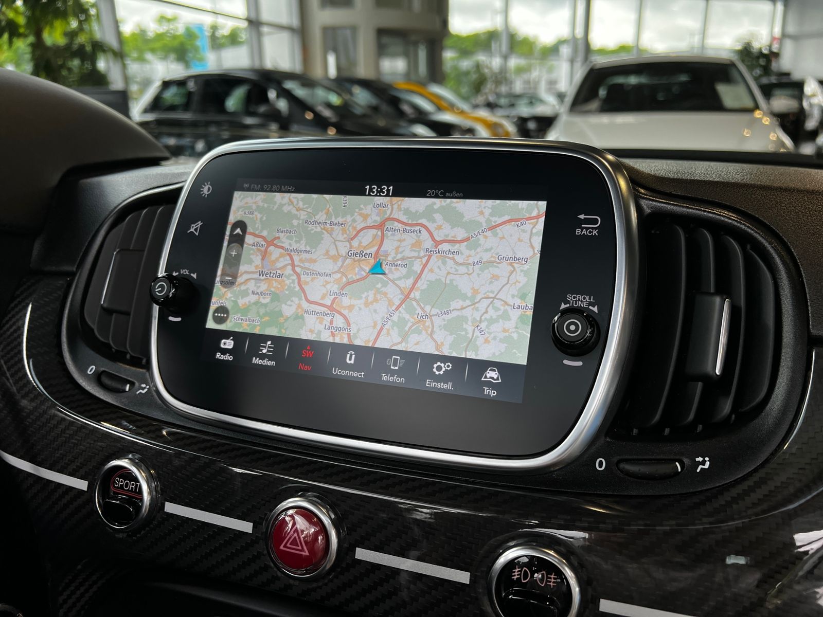 Fahrzeugabbildung Abarth 695C Rivale 175th Anniversary XEN NAVI LEDER Sit