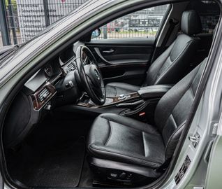 Fahrzeugabbildung BMW Lim. 330d xDrive  |LEDER|PDC|XENON|SHZ|