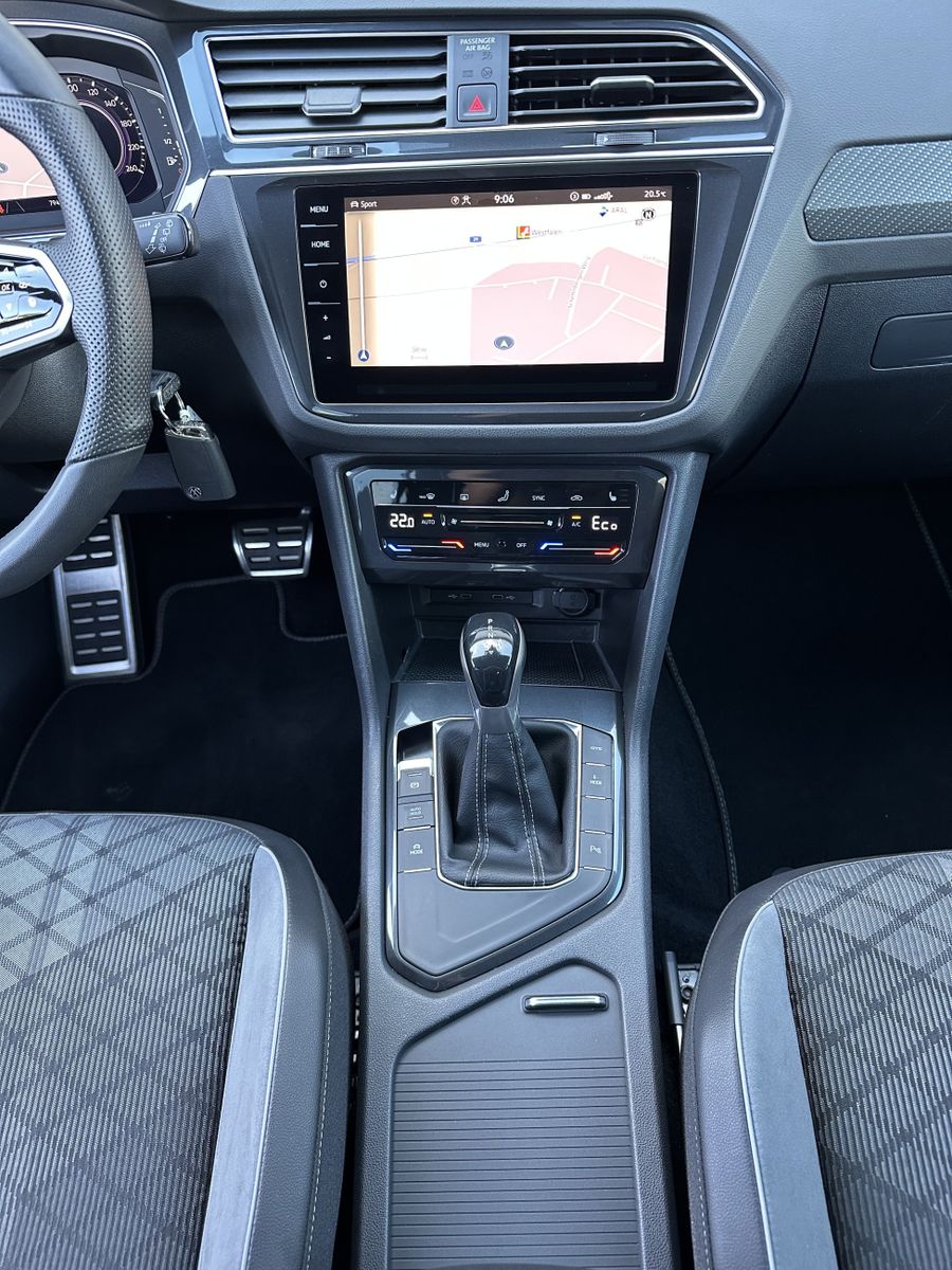 Fahrzeugabbildung Volkswagen Tiguan 1.4 TSI eHybrid R-Line NAV+MATRIX+AHK+ACC