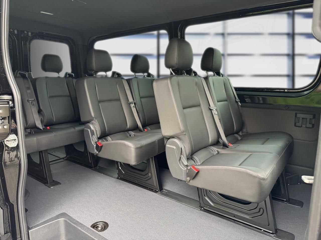 Fahrzeugabbildung Mercedes-Benz Sprinter 319 CDI Tourer 9-Sitzer*LED*Standheizun