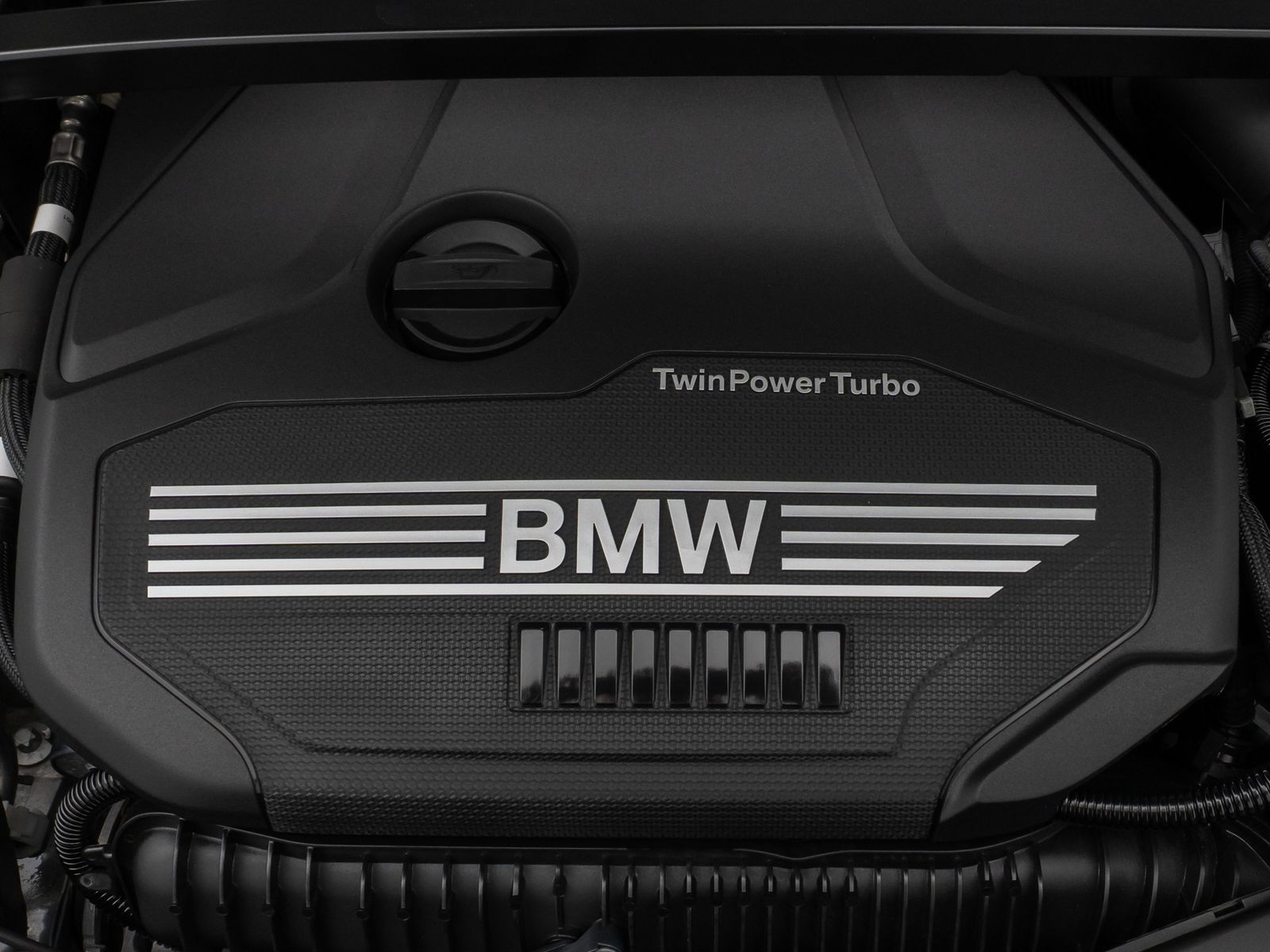 Fahrzeugabbildung BMW 120i M Sport Panoram Kamera DAB HiFi Komfort 19"