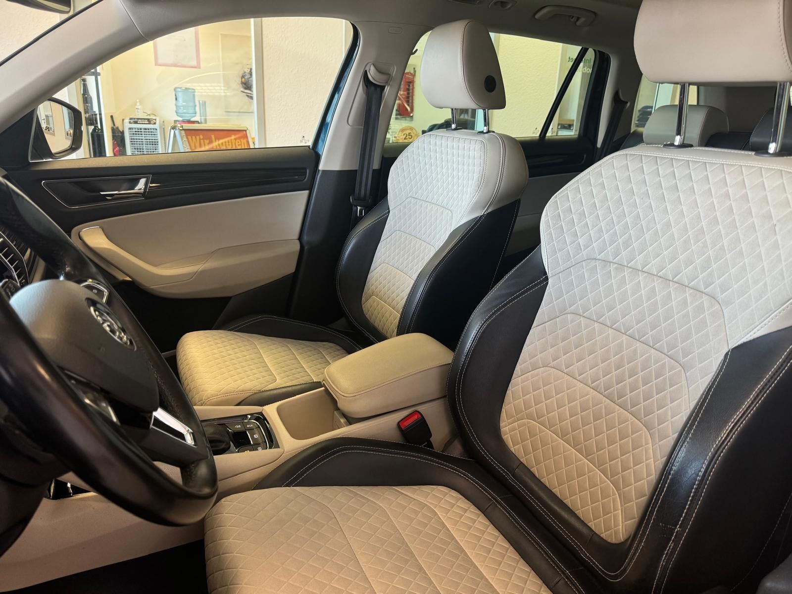 Fahrzeugabbildung SKODA Kodiaq Style 4x4/LED/PANORAMA/NAVI/CARPLAY