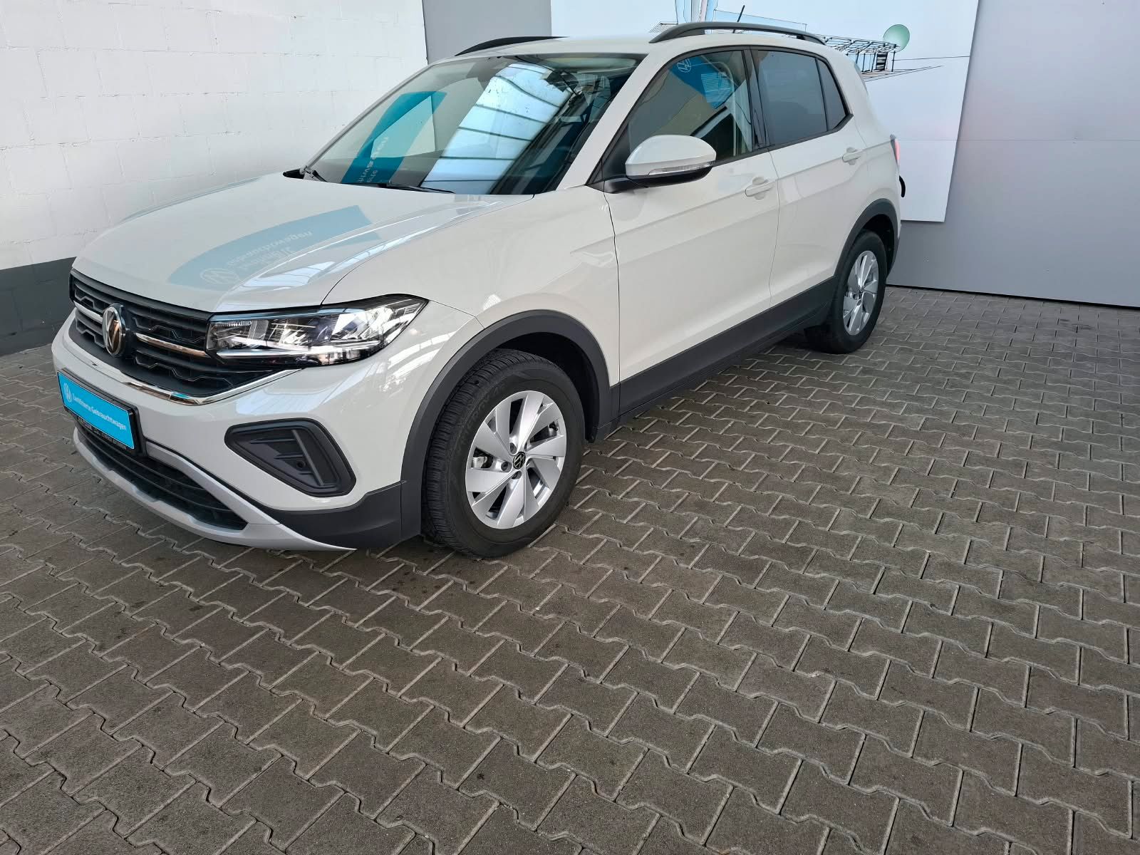 Fahrzeugabbildung Volkswagen T-Cross Life 1,0 TSI + Sitzheizung + ACC + LED
