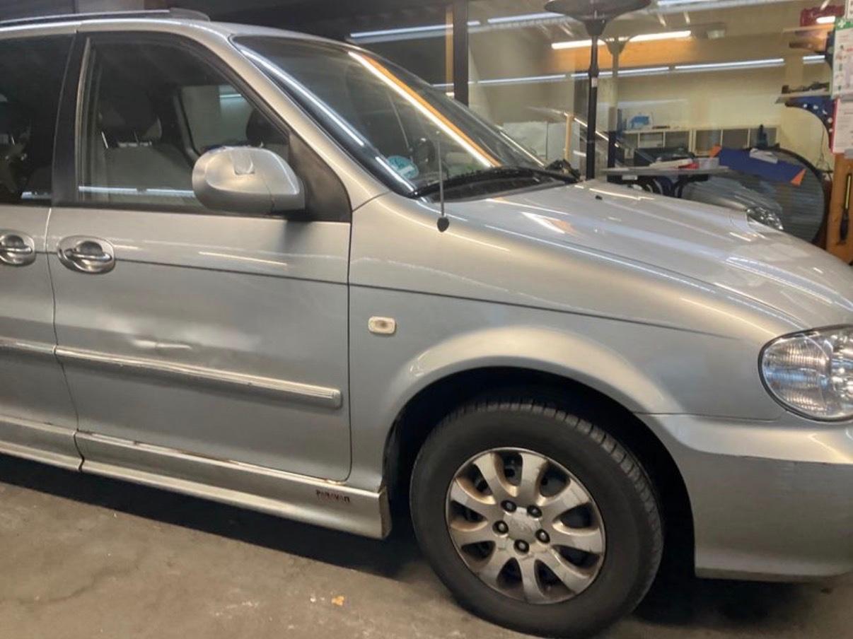 Kia Carnival 2005 — photo 7
