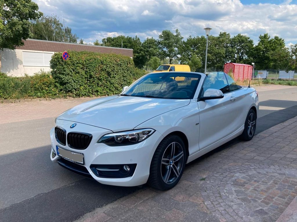 Image of BMW 218