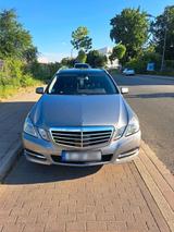 Mercedes-Benz Mercedes - Benz V6 350 CDI W212 *Vollausst... - Mercedes-Benz 190: 2.6