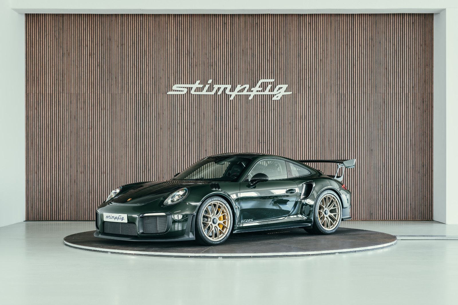 PORSCHE 991 GT2 RS, PTS, 1 Hand, PCCB, Lift