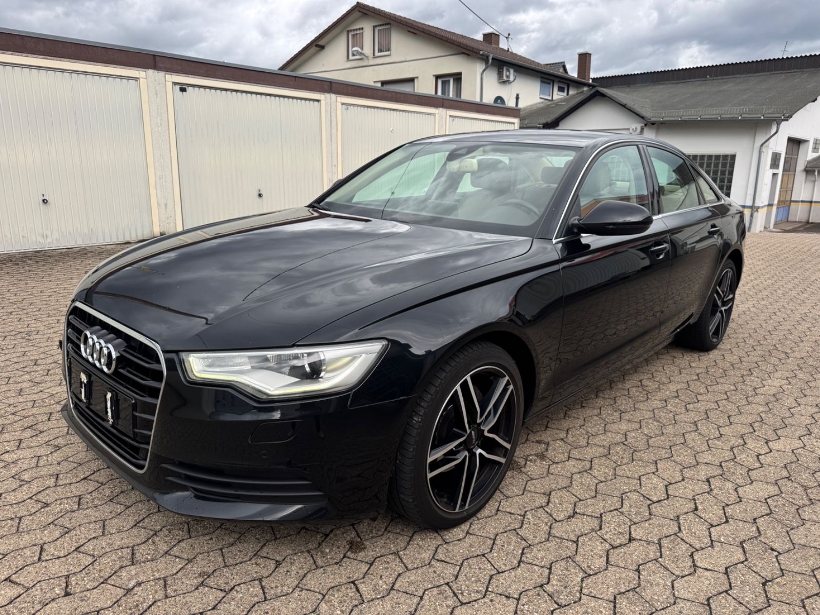 Audi A6 - 1