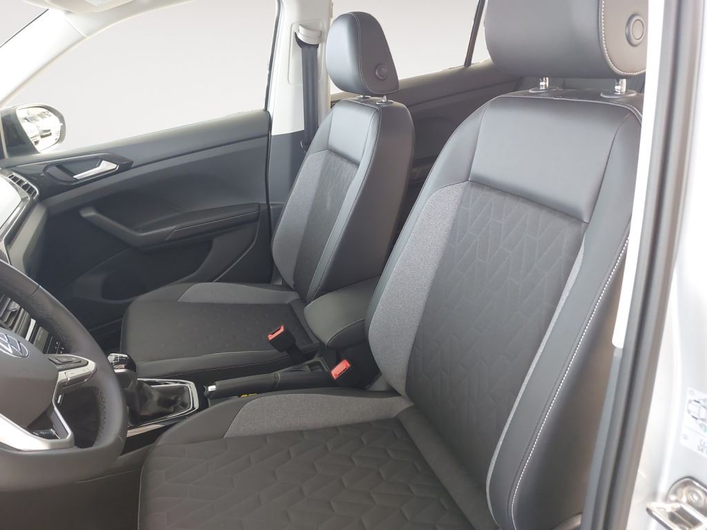 Fahrzeugabbildung Volkswagen T-Cross 1.0 TSI Life App Connect Navi