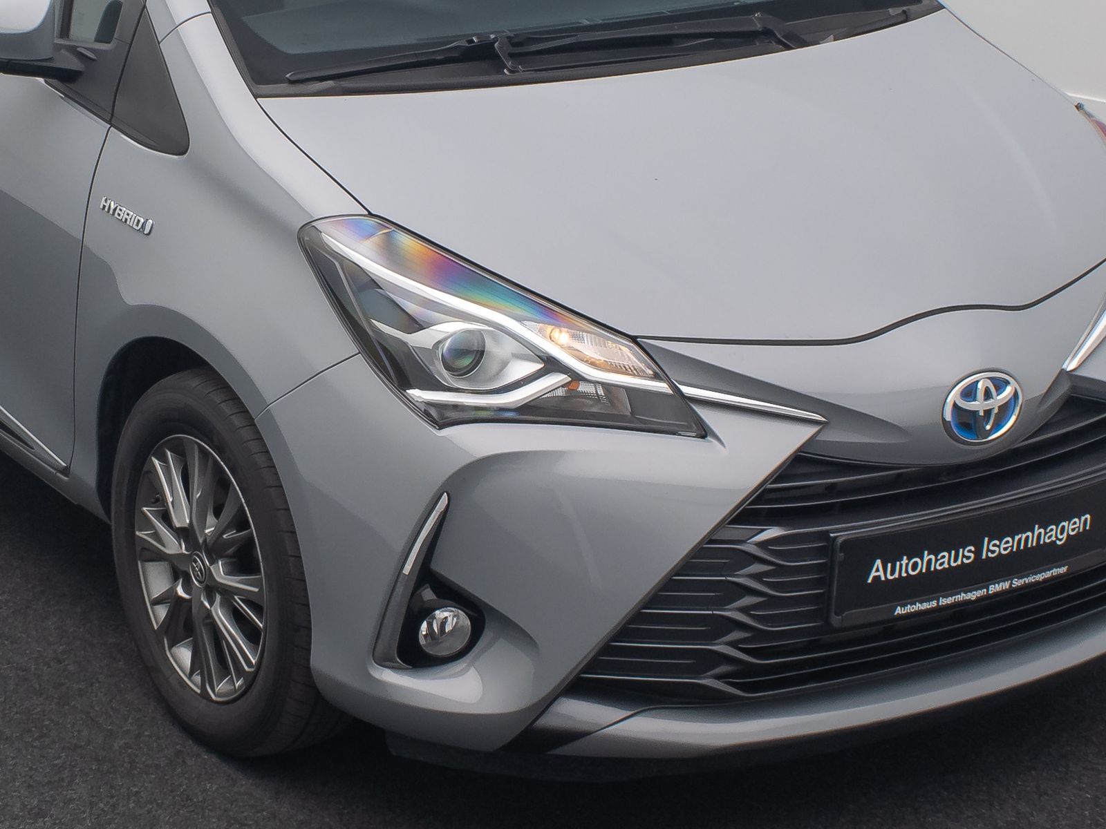Fahrzeugabbildung Toyota Yaris Hybrid Basis Tempomat Touch KlimaAt HAC LM