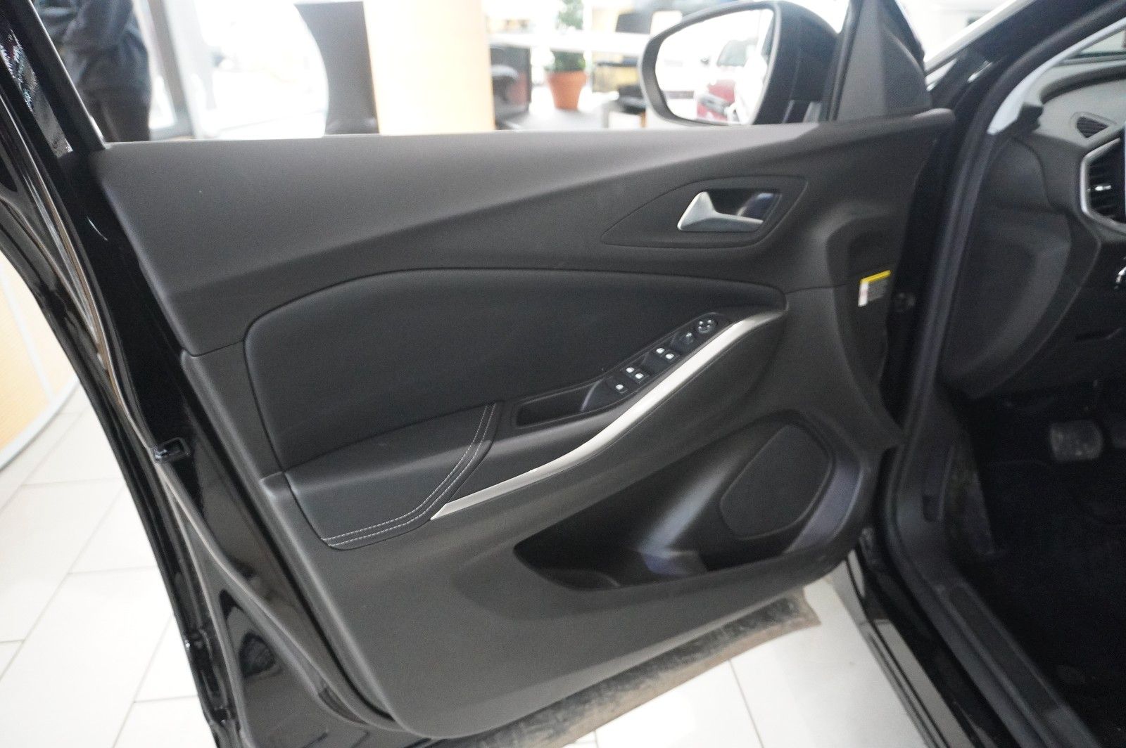Fahrzeugabbildung Opel Grandland (X) 1.2T GS LINE NAVI/LED/KAMERA/SPORT