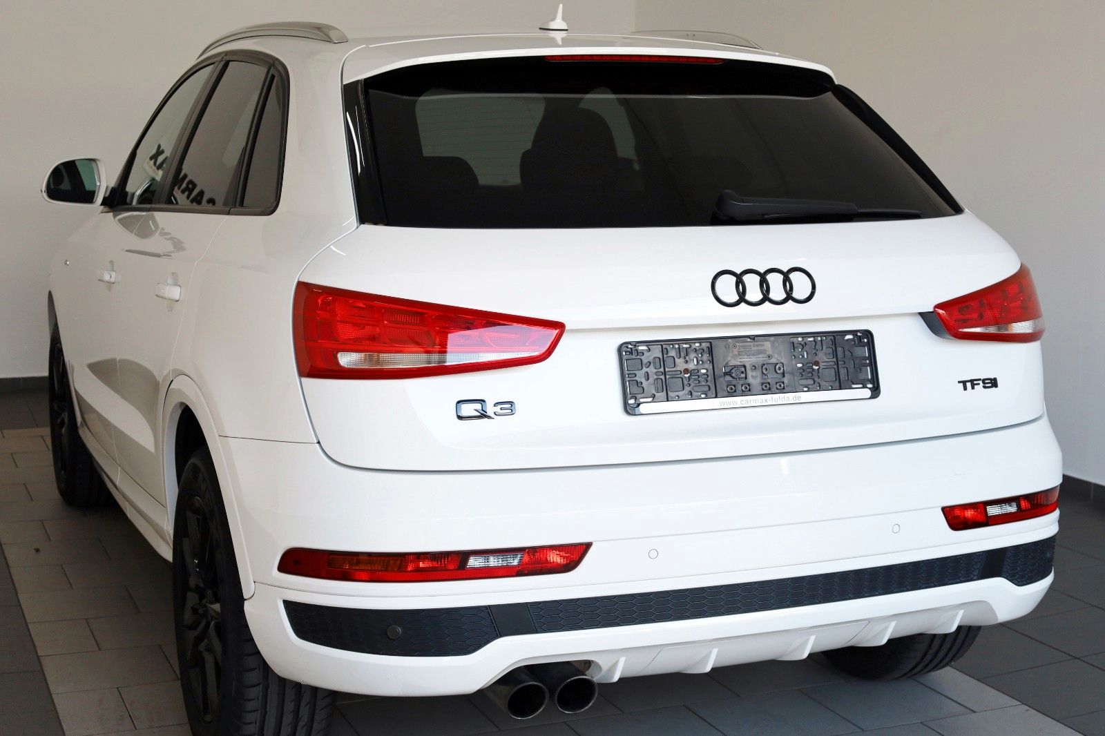 Fahrzeugabbildung Audi Q3 1.4 TFSI Paket S Line Navi,Xenon,SH,AHK,SR+WR