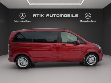 Mercedes V 220 - 8