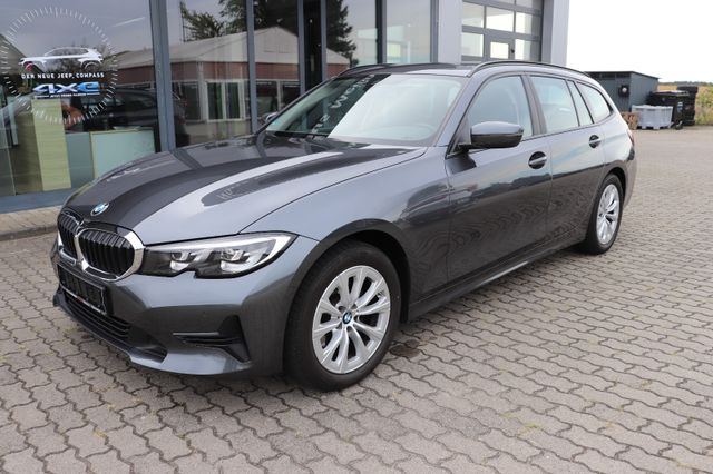 BMW 320i Touring Advantage Automatik*AHK abnehmbar*