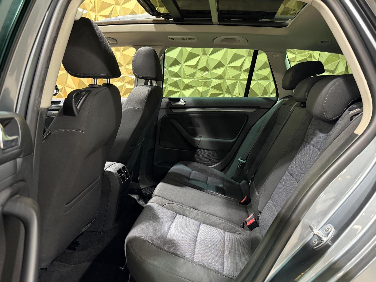 Volkswagen Golf 2011 — photo 13