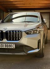 BMW iX1 xDrive30 - Premium Paket, DA+, AHK, WR inkl. - BMW iX1 von privat