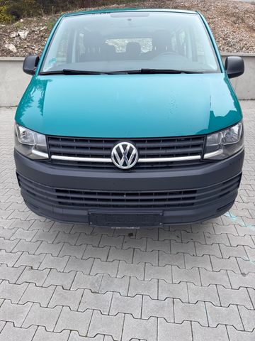 Volkswagen T5 Transporter mit Klima- AHK-9 Sitze