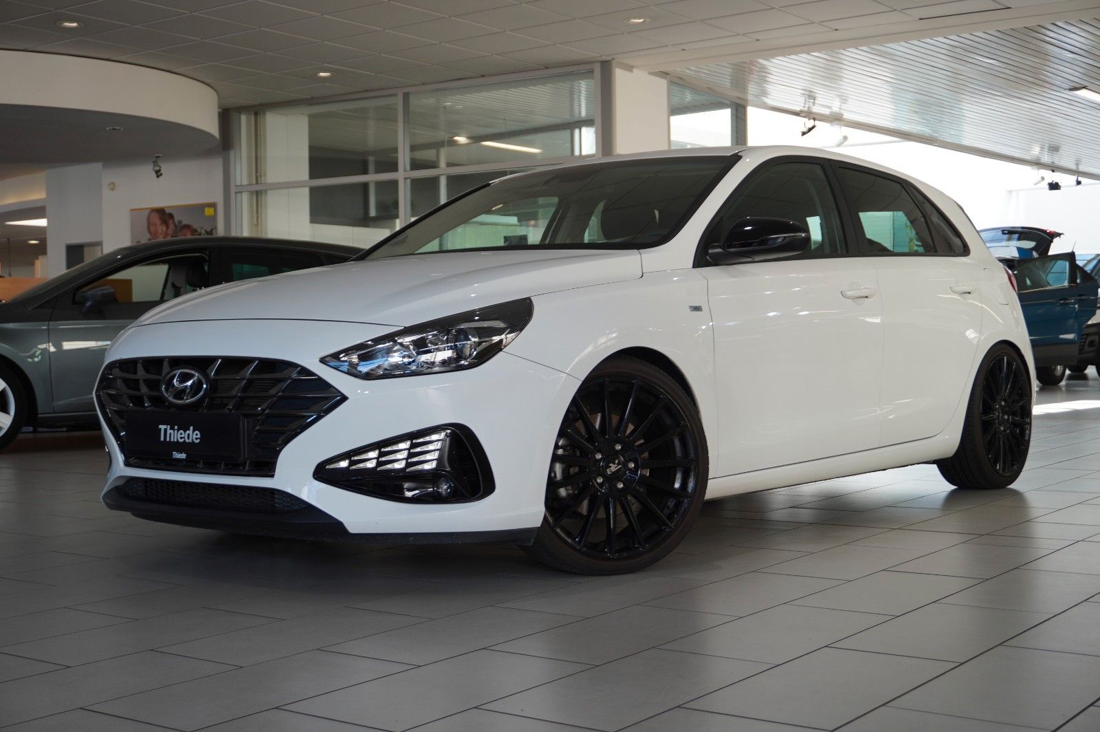 Fahrzeugabbildung Hyundai i30 LIM. 1.5 T-GDI 48V NAVI/LED/SPORT/KAMERA/DAB