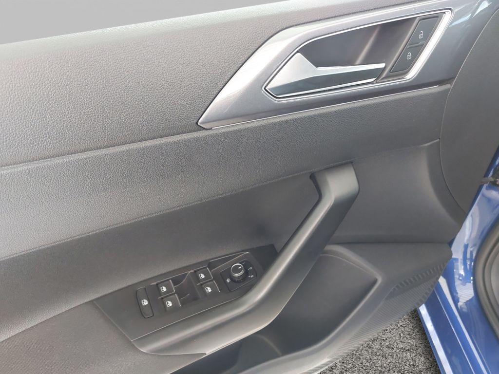Fahrzeugabbildung Volkswagen Polo 1.0 TSI  Highline LED ACC,SH,Climatronic