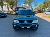 Mitsubishi Pajero Sport 2.5 TD Instyle - Mitsubishi Pajero: Sport