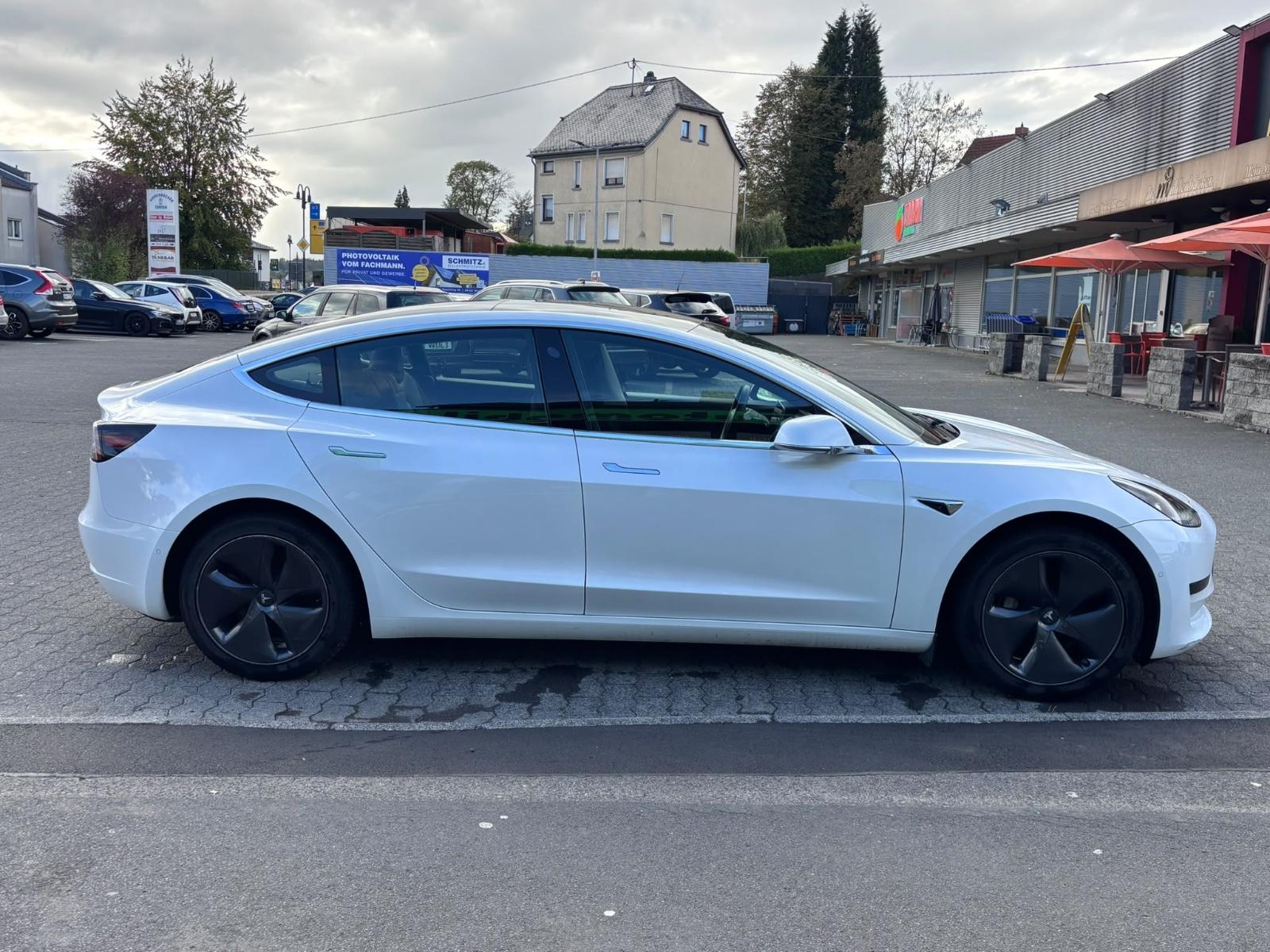 Tesla Model 3 Standard Range 306ch - 1ère main - Batterie LFP - Pompe à chaleur - Led