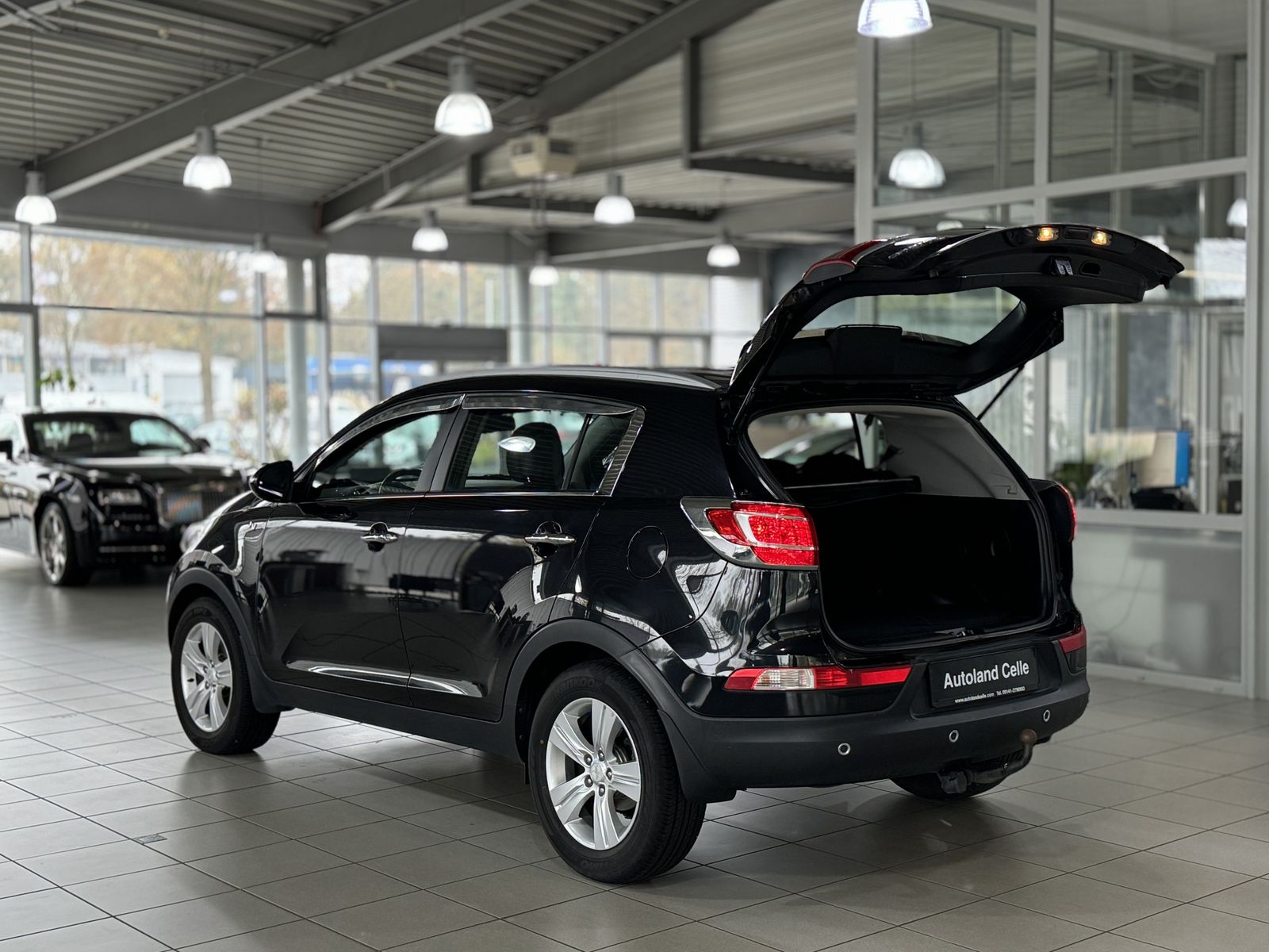 Fahrzeugabbildung Kia Sportage 1.7 CRDi 2WDKamera AHK PDC Sitzhzg Navi