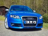 Audi RS4 4.2 quattro Schallensitze Sportlenkrad - Audi RS4: Sport