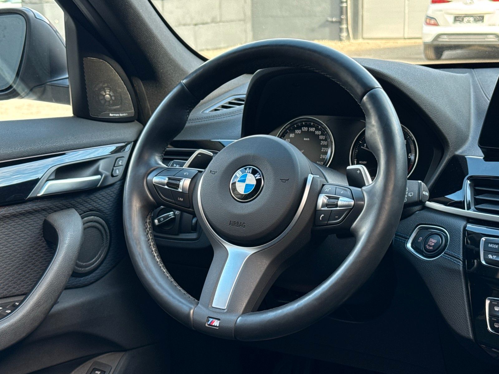 Fahrzeugabbildung BMW X1 xDr. 25d M Sport 2Z-Klima Pano H&K CAM CarPl.