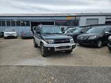 Mitsubishi Pajero Styling - Mitsubishi Pajero mit Benzin-Antrieb