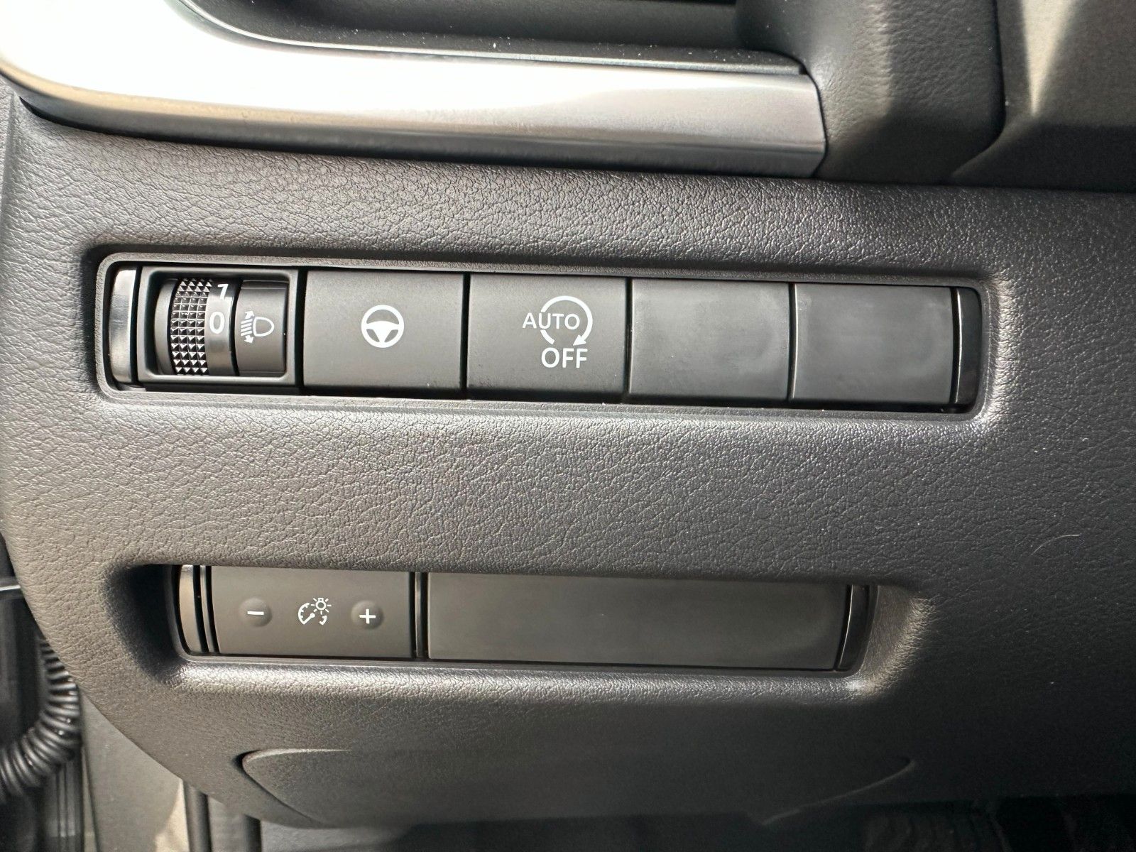 Fahrzeugabbildung Nissan Qashqai 1.3 DIG-T MHEV AT N-Connecta WINTERPAKET