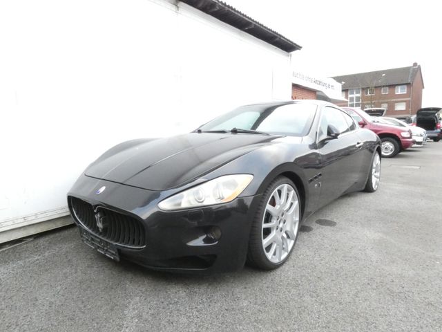 Maserati Granturismo Coupe  Französische Papiere