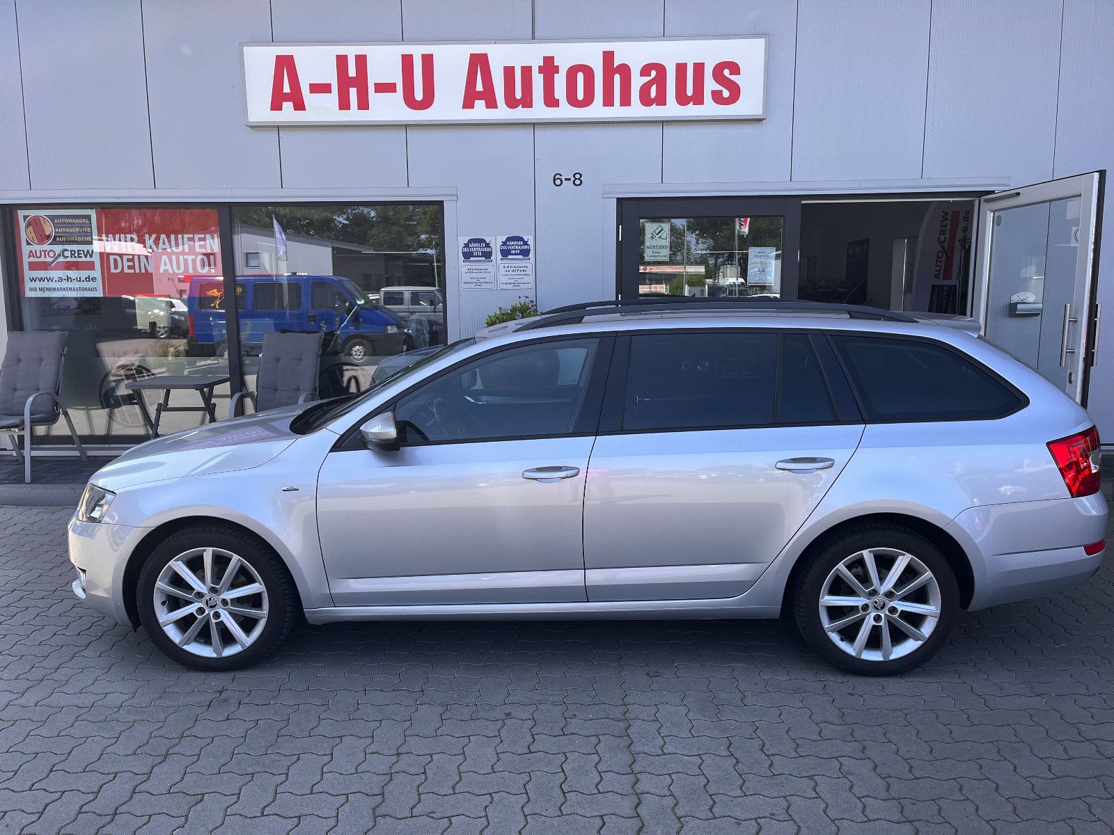 Fahrzeugabbildung SKODA Octavia Combi Joy