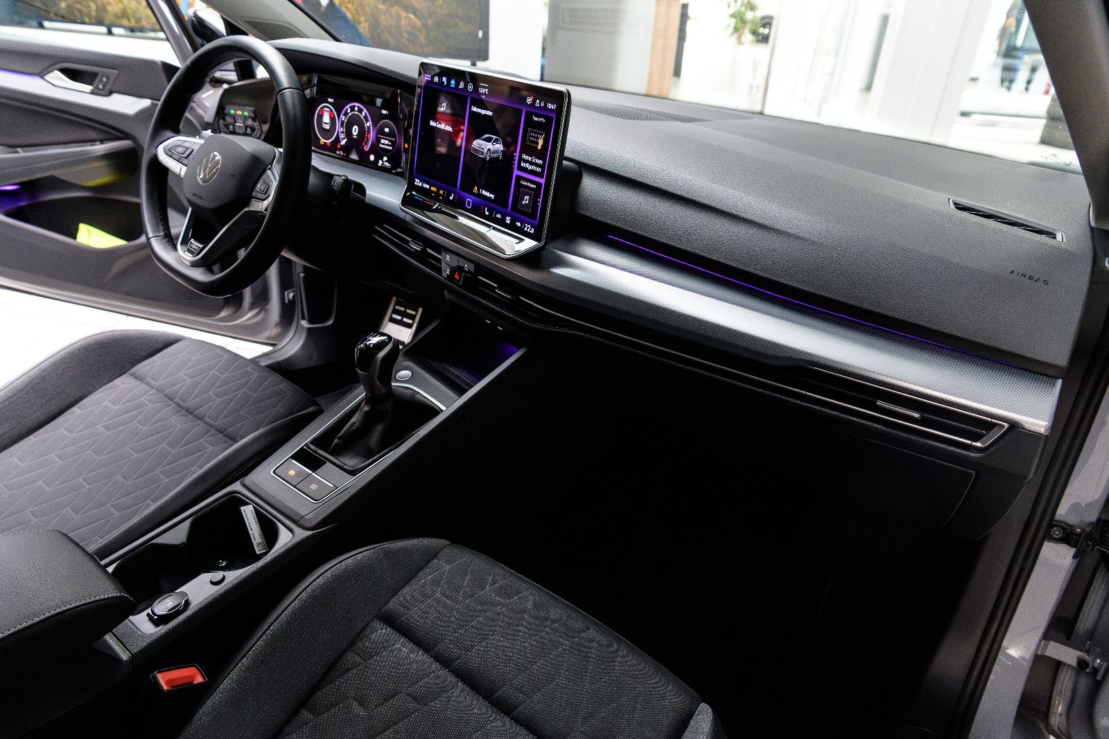 Fahrzeugabbildung Volkswagen Golf VIII Goal 1.5 TSI LED+APP+ACC+PDC+5 J.GAR.